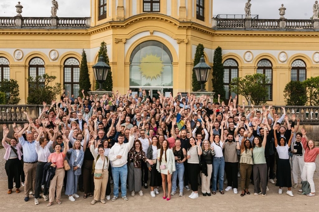 Gruppenbild vor der Orangerie in Kassel 