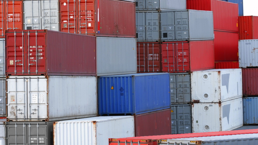 Viele gestapelte Container